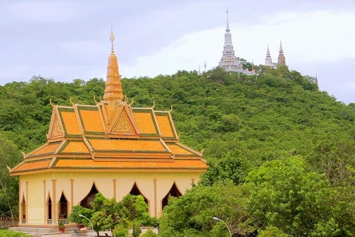 Oudong Mountain & Phnom Baset: Private Day Tour from Phnom Penh photo 4