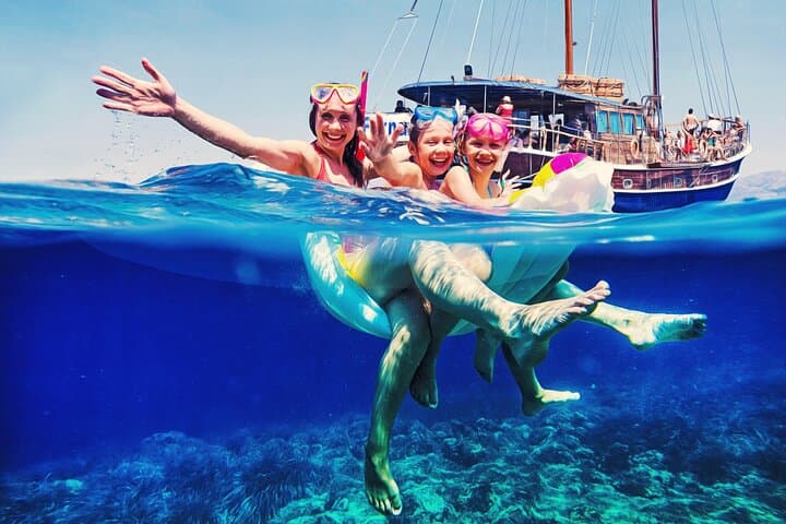 Fernandes Gulet Day Cruise to Blue Lagoon, Comino & Gozo — From Sliema