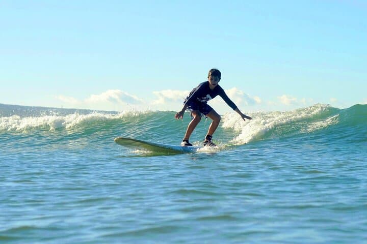Beginner Surf Lesson on Maui South Shore — 2-Hour Group Class at Kalama Beach Park