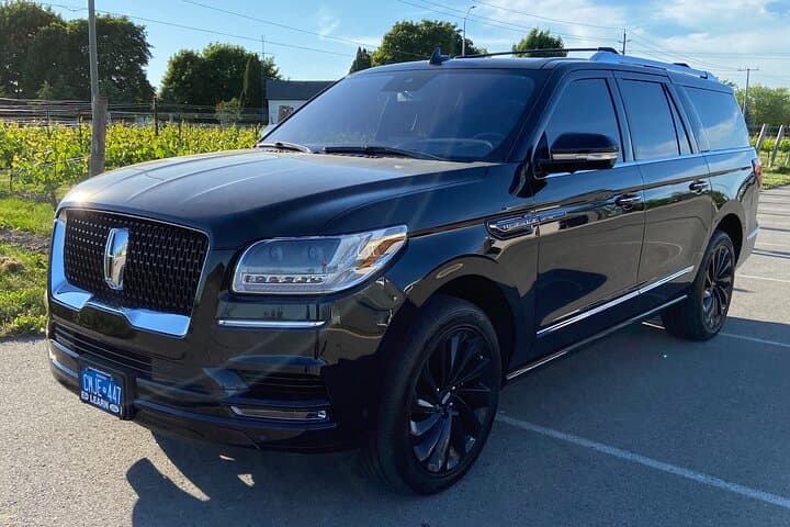 Private Transfer Buffalo Airport to Niagara Falls Ontario — Cross‑Border Arrival Service photo 2