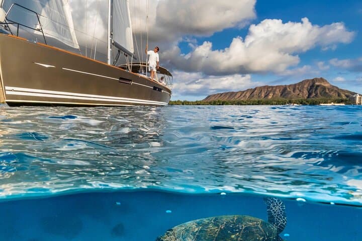 Diamond Head Sunset Sail: Luxury Private Waikiki Yacht Cruise photo 3