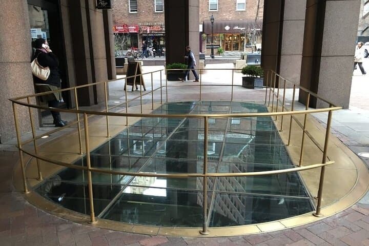 Interactive Scavenger Hunt Through Lower Manhattan's Secrets photo 2