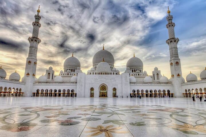Abu Dhabi Full-Day City & Sheikh Zayed Grand Mosque Tour