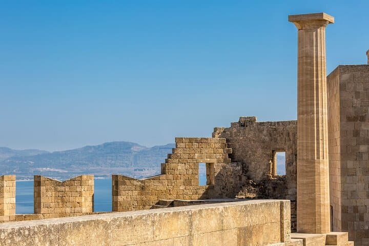 Guided Lindos Walking Tour with Interactive Acropolis Tablet Experience
