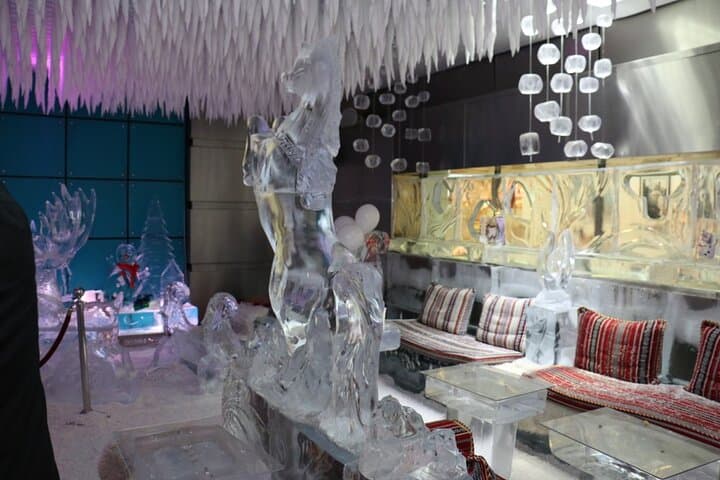 Chillout Ice Lounge Dubai: Experience 6°C Below Zero in the Desert photo 4