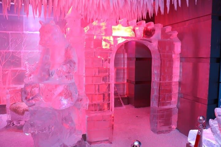 Chillout Ice Lounge Dubai: Experience 6°C Below Zero in the Desert photo 6