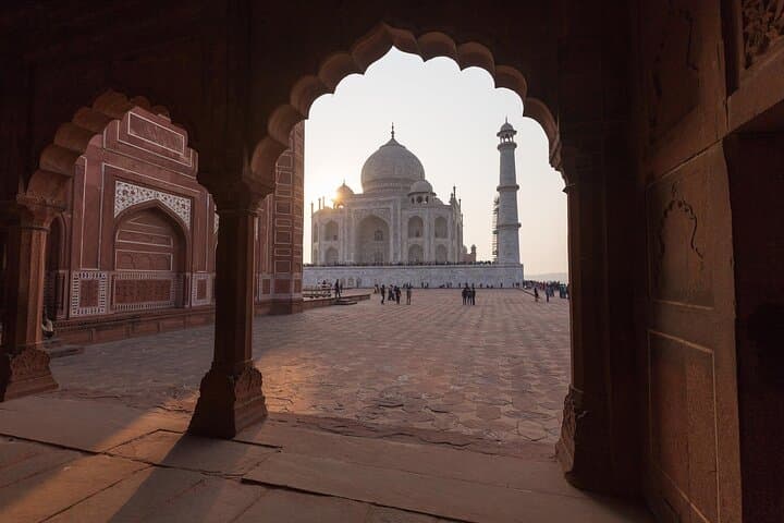 Same-Day Taj Mahal & Agra Fort Tour from Delhi by Superfast Train photo 3