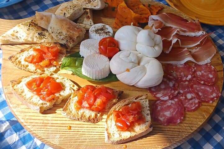 Farm-to-Table at Primaluce: Pizza, Mozzarella & Limoncello Tasting in Sorrento photo 5