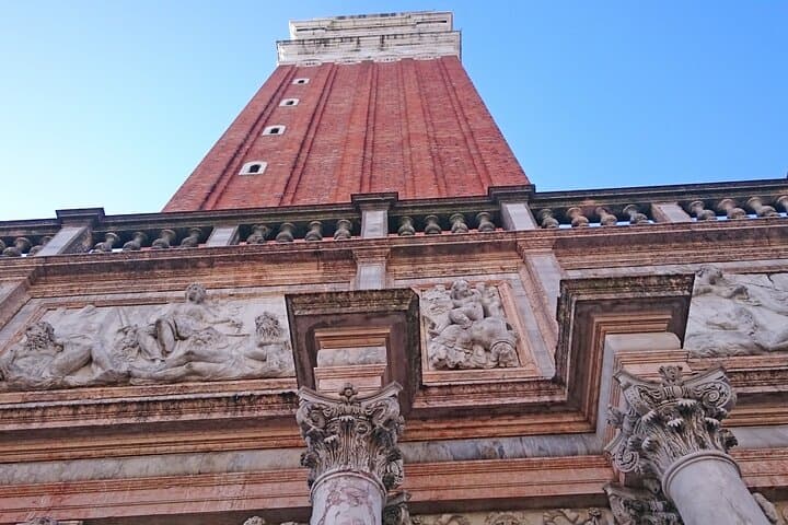 Canal-Side Stroll: Venice Top Attractions Walking Tour with Local Guide photo 5
