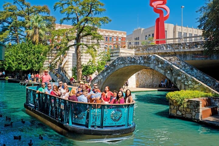 Private San Antonio City Tour: Alamo, River Walk & Tower of the Americas photo 4