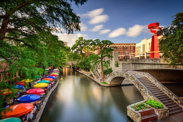 Private San Antonio City Tour: Alamo, River Walk & Tower of the Americas