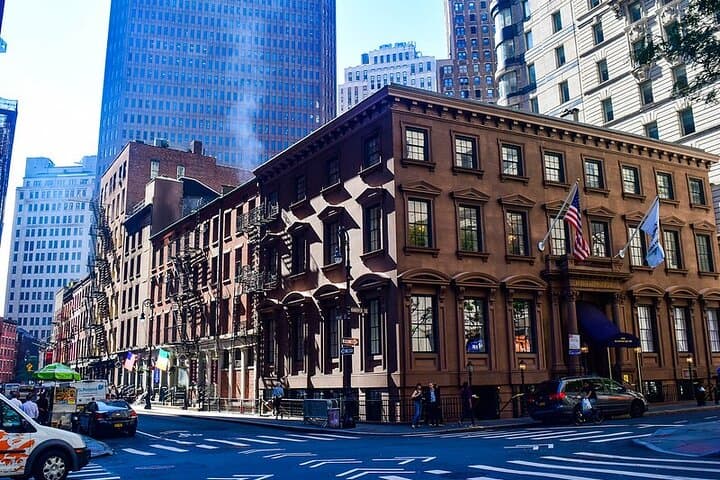Interactive Scavenger Hunt Through Lower Manhattan's Secrets