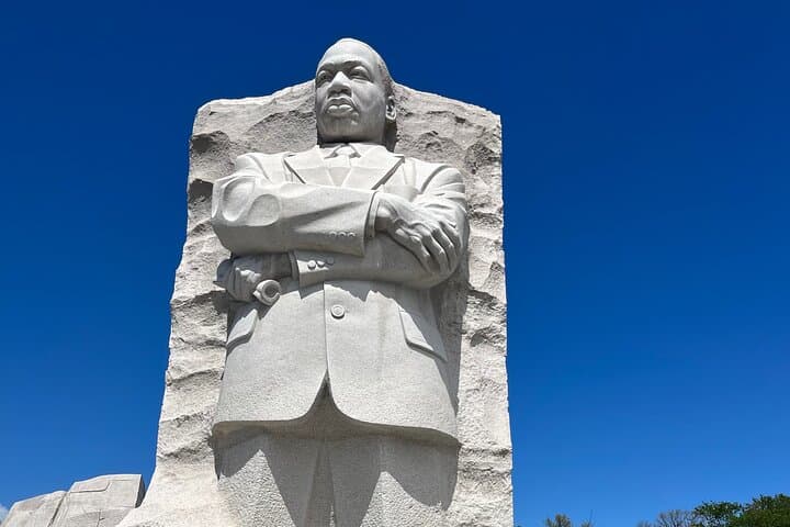 Private 3-Hour Custom Washington DC Monuments & Memorials Tour photo 4