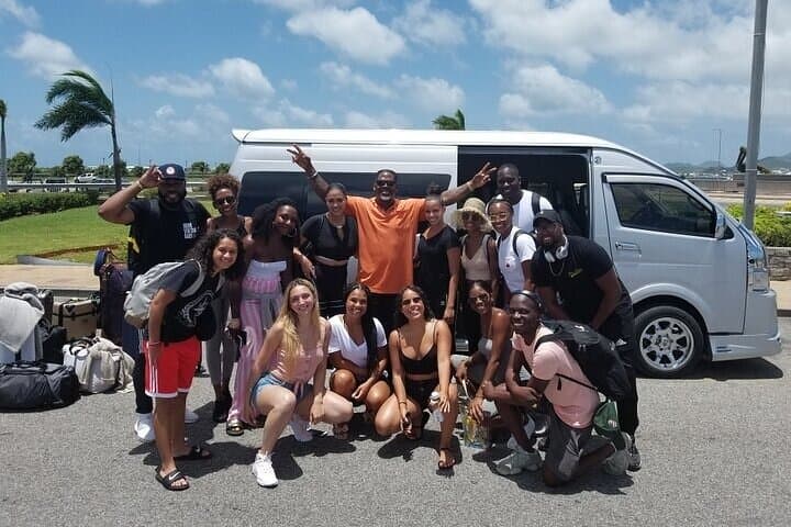 Smooth Airport Transfers in St. Maarten: Door-to-Door Rides from SXM photo 1