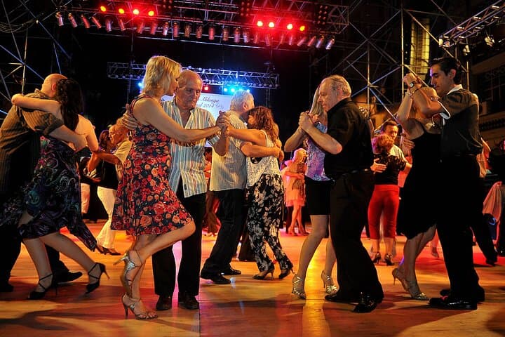 Buenos Aires Half-Day Private Tango Lesson and Milonga Experience photo 4