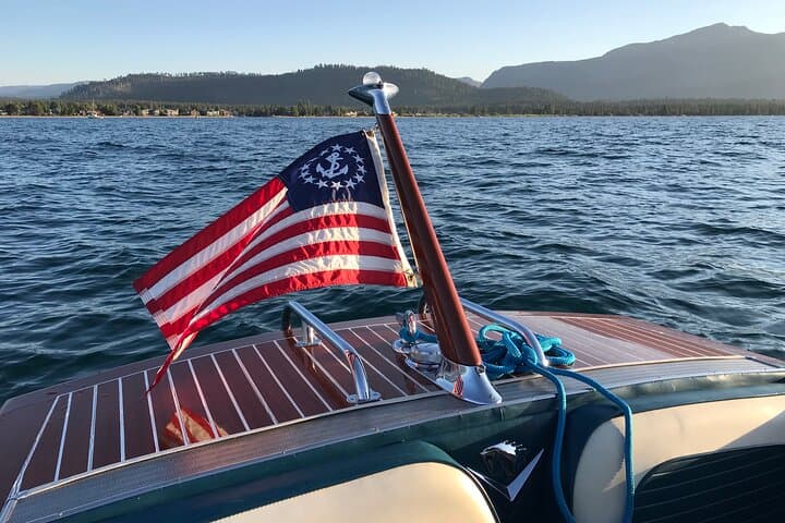 Private Lake Tahoe East Shore Classic Boat Tour — 2-Hour Radiance Cruise photo 3