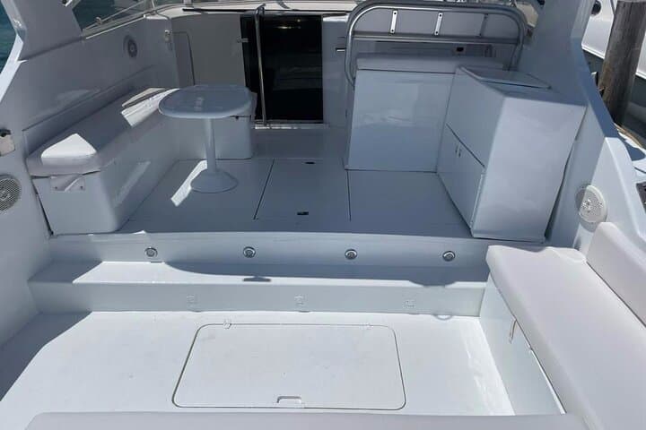 Private 42ft Yacht Rental in Cancun — Snorkel Isla Mujeres & Playa Norte photo 5