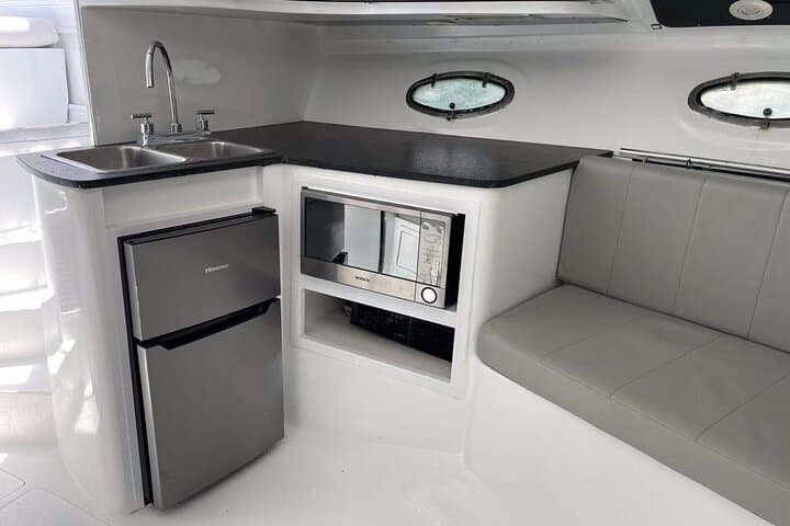 Private 42ft Yacht Rental in Cancun — Snorkel Isla Mujeres & Playa Norte photo 6
