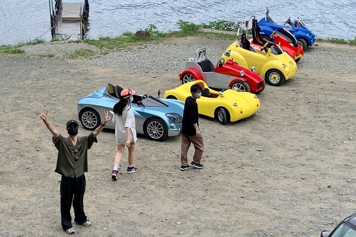 Tomica E‑Car Tour Around Lake Kawaguchiko: Drive Mini EVs with Fuji Views photo 4