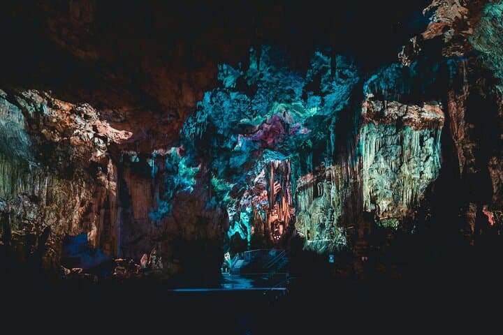 Full-Day Gibraltar Premium Guided Tour: Rock, Caves & Barbary Macaques photo 4