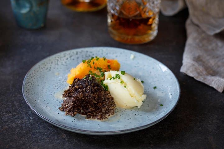 Perth Food Walking Tour: Taste Traditional Scottish Fare on a Guided City Walk photo 3