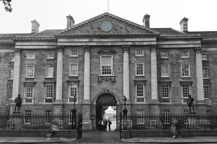 Dublin Ghost Hunt: Self-Guided Haunted City Game and Walking Tour photo 4