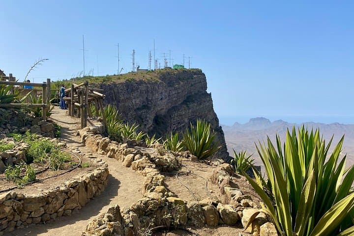 Full-Day São Vicente Island Tour — Mindelo Viewpoints, Baía das Gatas & Monte Verde photo 3