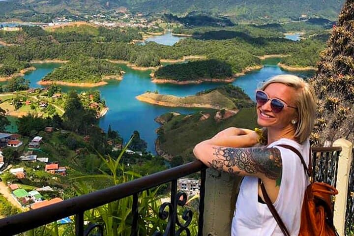 Climb El Peñón de Guatapé — Full-Day Guatapé Tour with Waterfalls photo 1