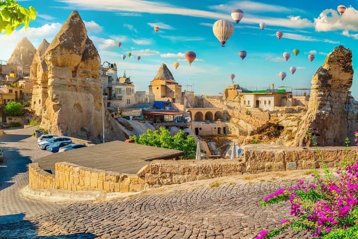 Cappadocia 2-Day Private Guided Tour with Hot Air Balloon Option