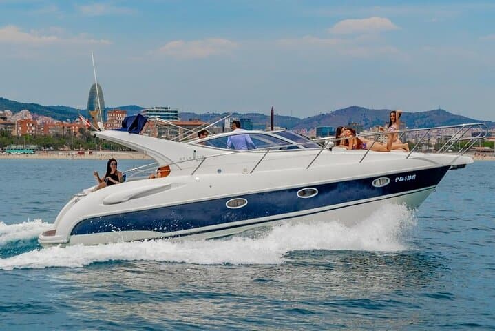 Private Gobbi Yacht Charter: 2-Hour Luxury Yacht Experience in Barcelona photo 1
