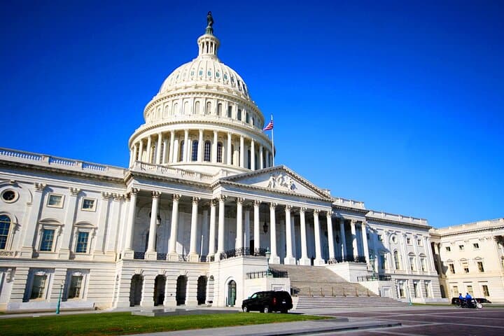 Luxury Private Limousine Tours of Washington DC — Day & Night Highlights photo 2