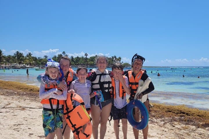 Private Akumal Turtle Snorkel with Marine Biologist — Swim with Sea Turtles photo 2