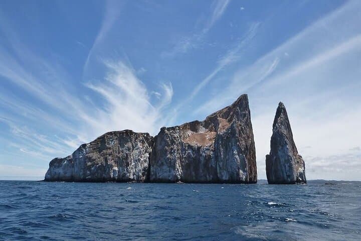 8-Day Galapagos Island Hopping — Kicker Rock, Los Tuneles & Puerto Ayora Explorer photo 2