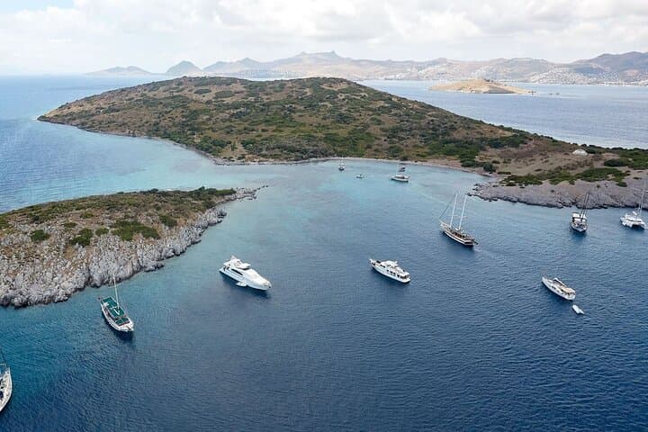 Bodrum Daily Boat Trip with Lunch: Swim, Snorkel & Aegean Bays (11:00–17:00) photo 6