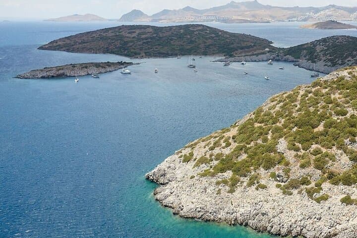 Bodrum Private Gulet Tour with Lunch — Cruise Karaada, Poyraz & Rabbit Bays photo 6