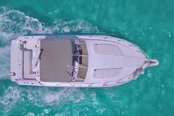 Private 42ft Yacht Rental in Cancun — Snorkel Isla Mujeres & Playa Norte