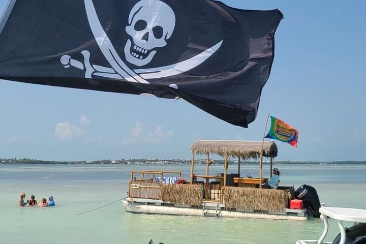 Private Islamorada Sandbar Tour: 3-Hour Tiki Boat Experience photo 2
