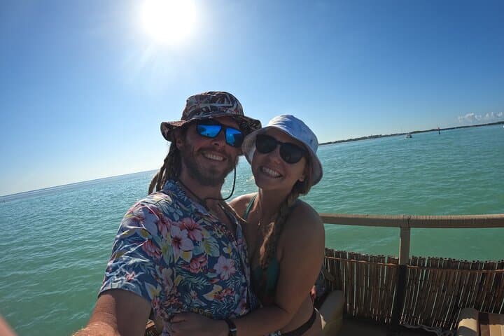 Private Islamorada Sandbar Tour: 3-Hour Tiki Boat Experience photo 5