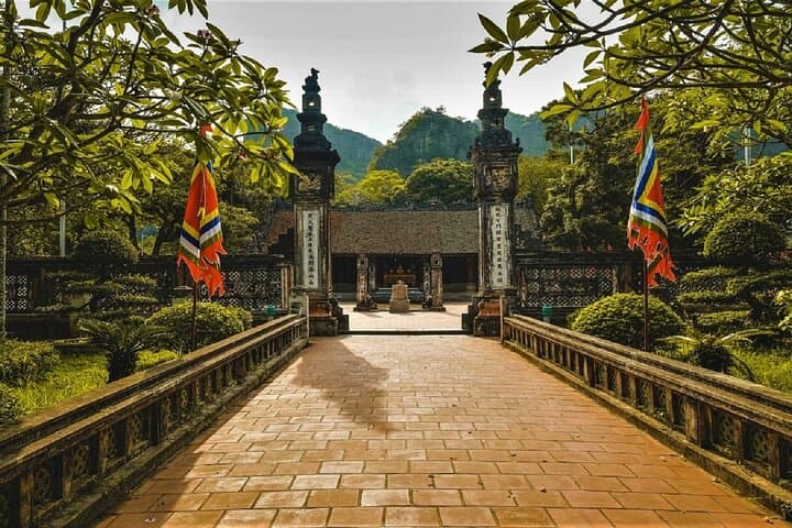 Ninh Binh Full-Day: Hoa Lu, Hang Mua Hike & Tam Coc Boat Tour photo 3