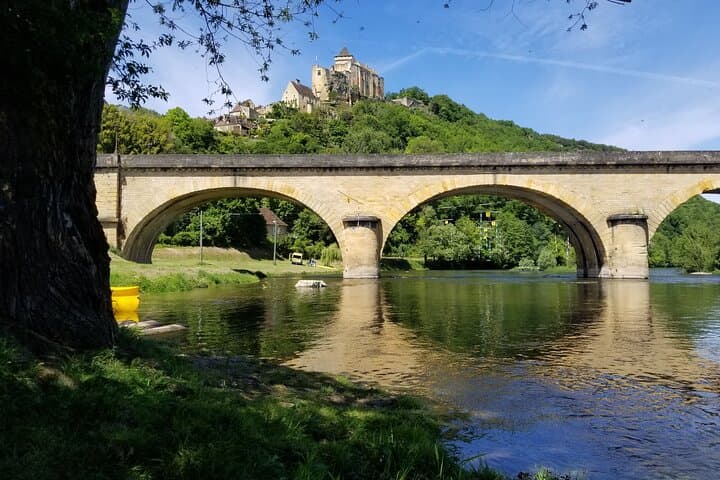 Paddle the Dordogne: Five Castles Canoe Descent from Bergerac photo 4