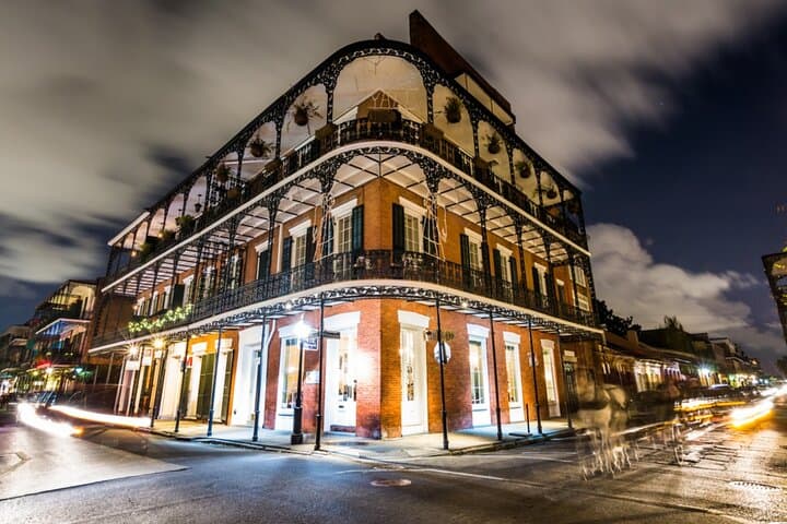New Orleans Ghost Hunt: French Quarter Walking Quest & Exploration Game photo 6