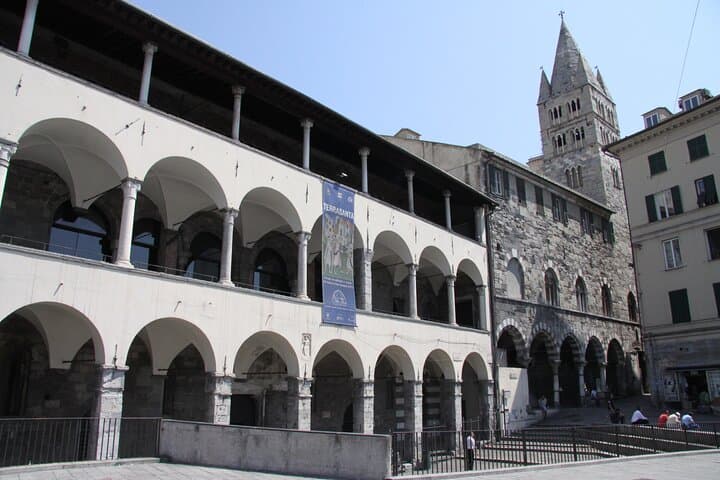 Genoa Walking Tour: From Crusader Piers to Renzo Piano’s Port photo 3