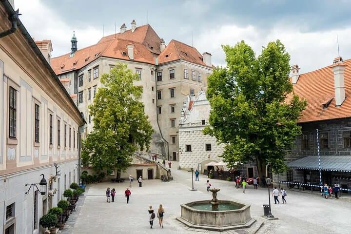 Private Transfer from Prague to Český Krumlov with Budweiser Brewery Guided Tour photo 3