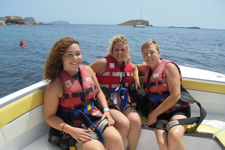 Parasailing in Ibiza: HD Video Flights Over Es Canar's North Coast photo 2