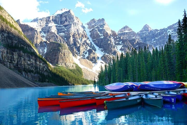 Moraine Lake & Lake Louise: A Small-Group Full-Day Banff Secrets Tour photo 4