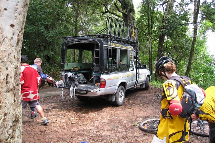 Chiang Mai Advanced Downhill Mountain Biking on Doi Suthep — Summit-to-Valley 6‑Hour Ride photo 2