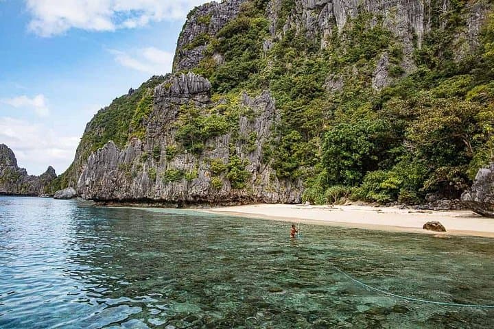 Off-the-Beaten-Path Private Island Hopping in El Nido — Sibaltan & Linapacan photo 3