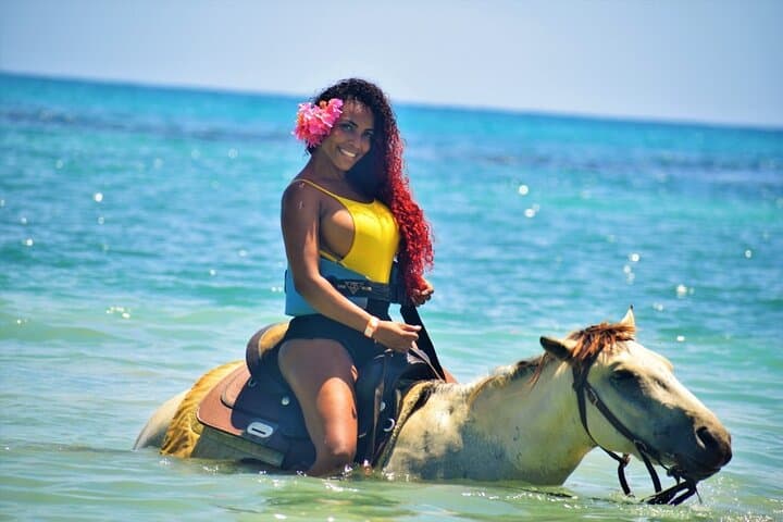 Montego Bay Combo: Horseback Beach Ride, Bamboo Rafting & Limestone Massage photo 5