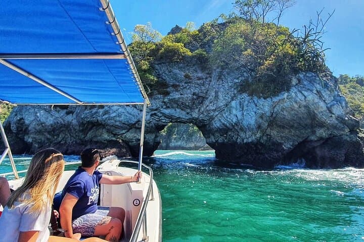 Isla Tortuga Full-Day Small-Group Tour from San José — Snorkel, Monkeys & Private Beach photo 5
