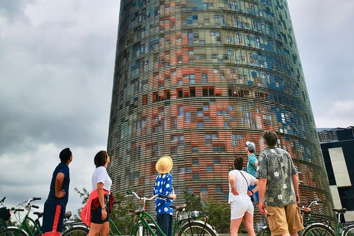 Barcelona Bike and Sunset Sailing: 360° Eco Tour from City Streets to Sea photo 3